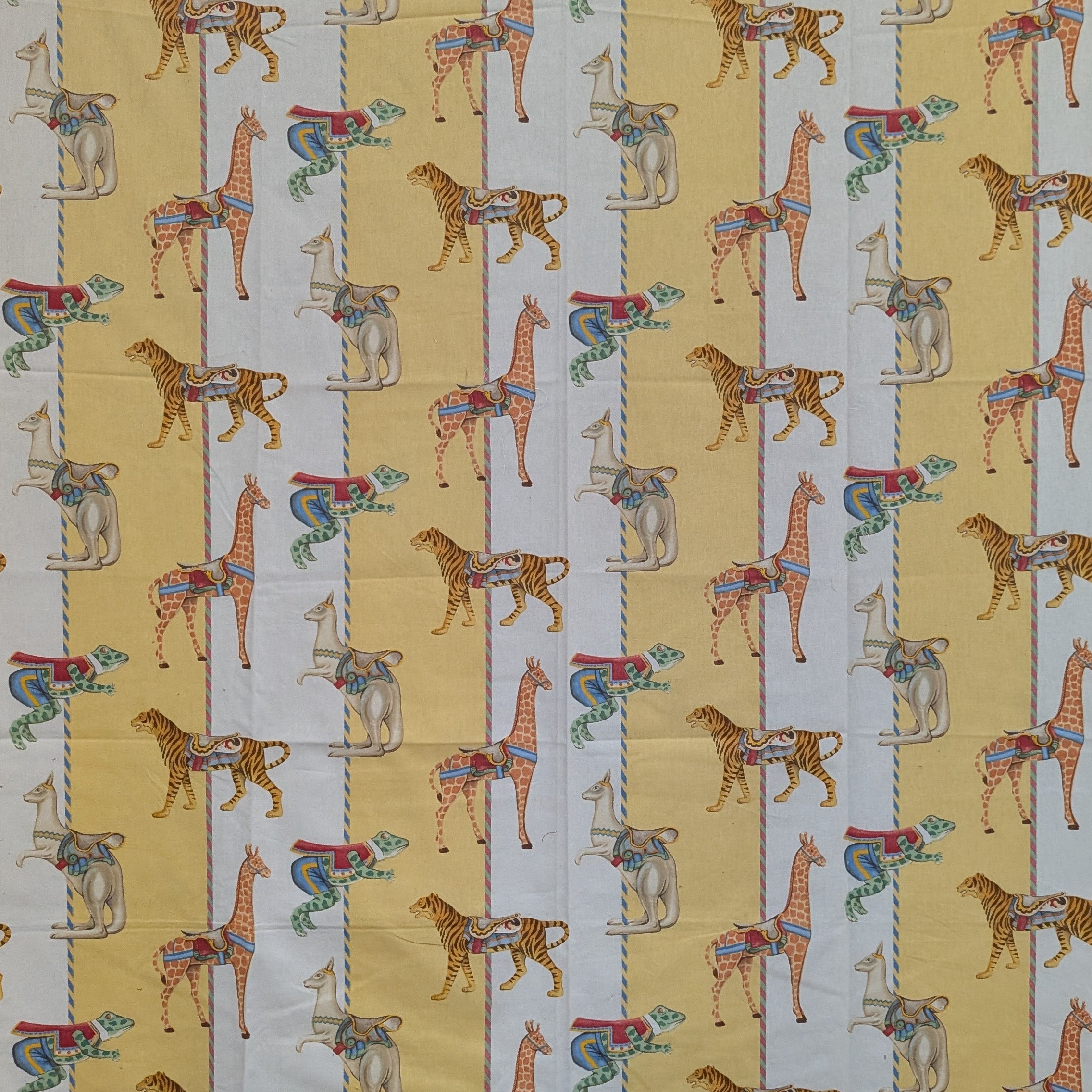 Jane Churchill 'Carousel' Remnant