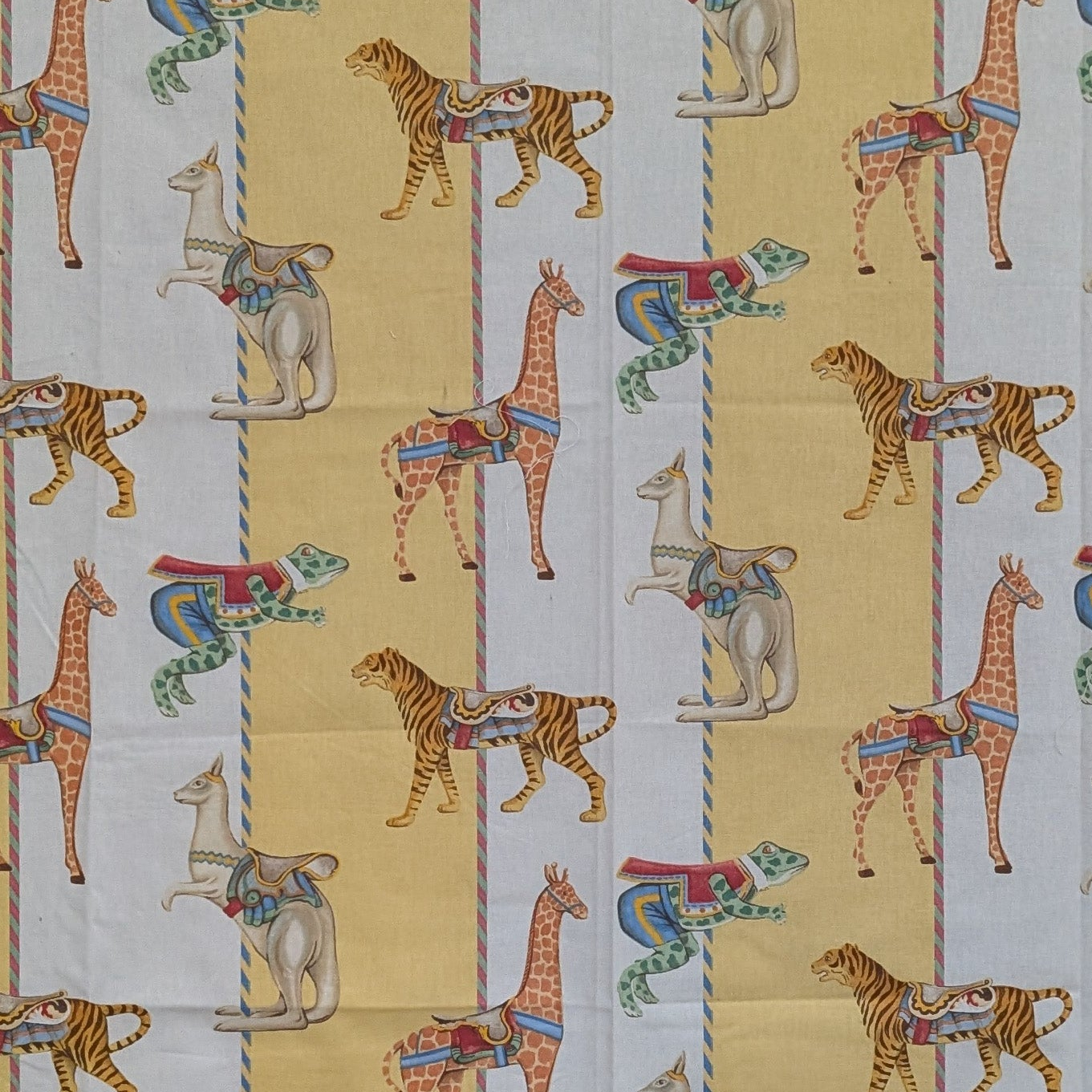 Jane Churchill 'Carousel' Remnant