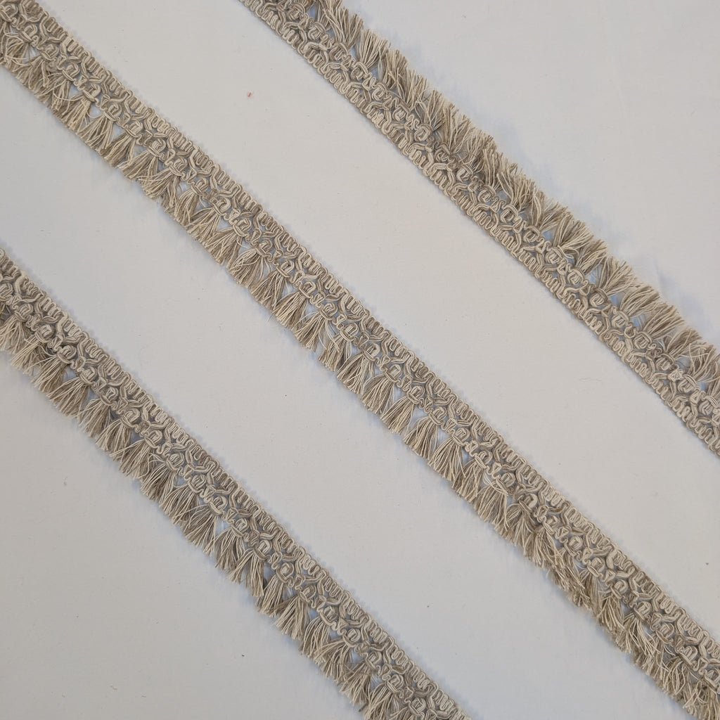 Absolutely Fabrics ‘Small Tassel Trim' Natural