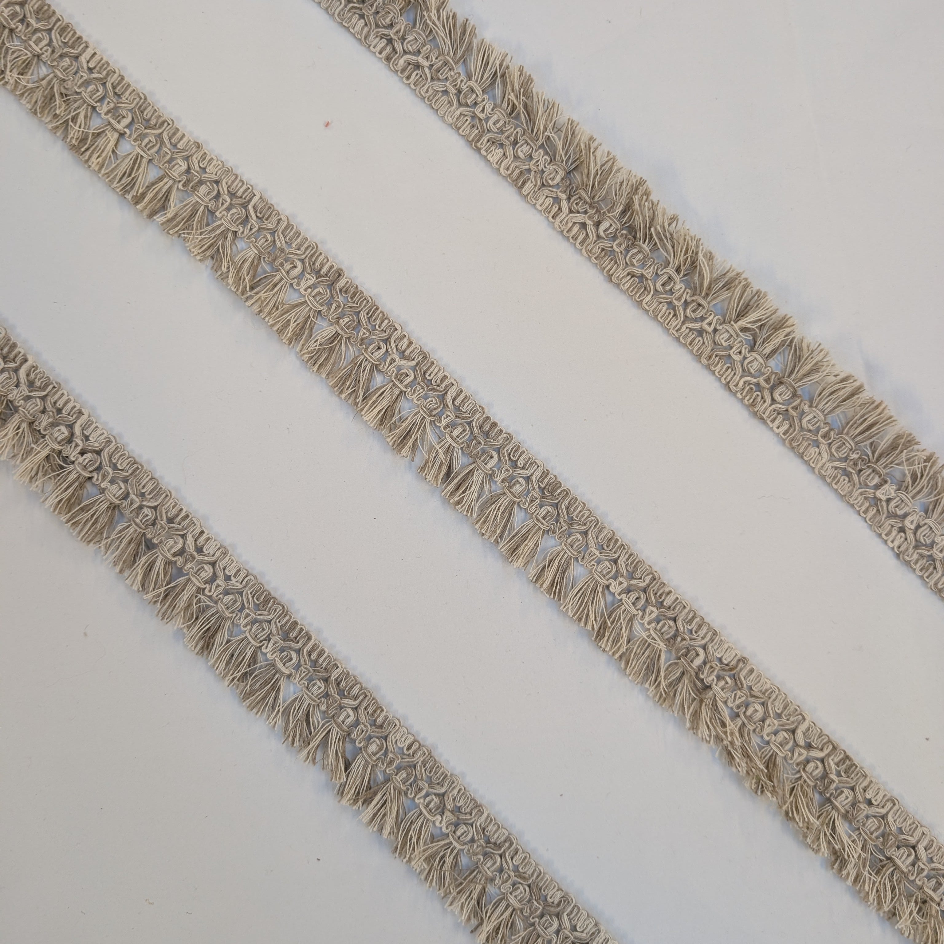 Absolutely Fabrics ‘Small Tassel Trim' Natural