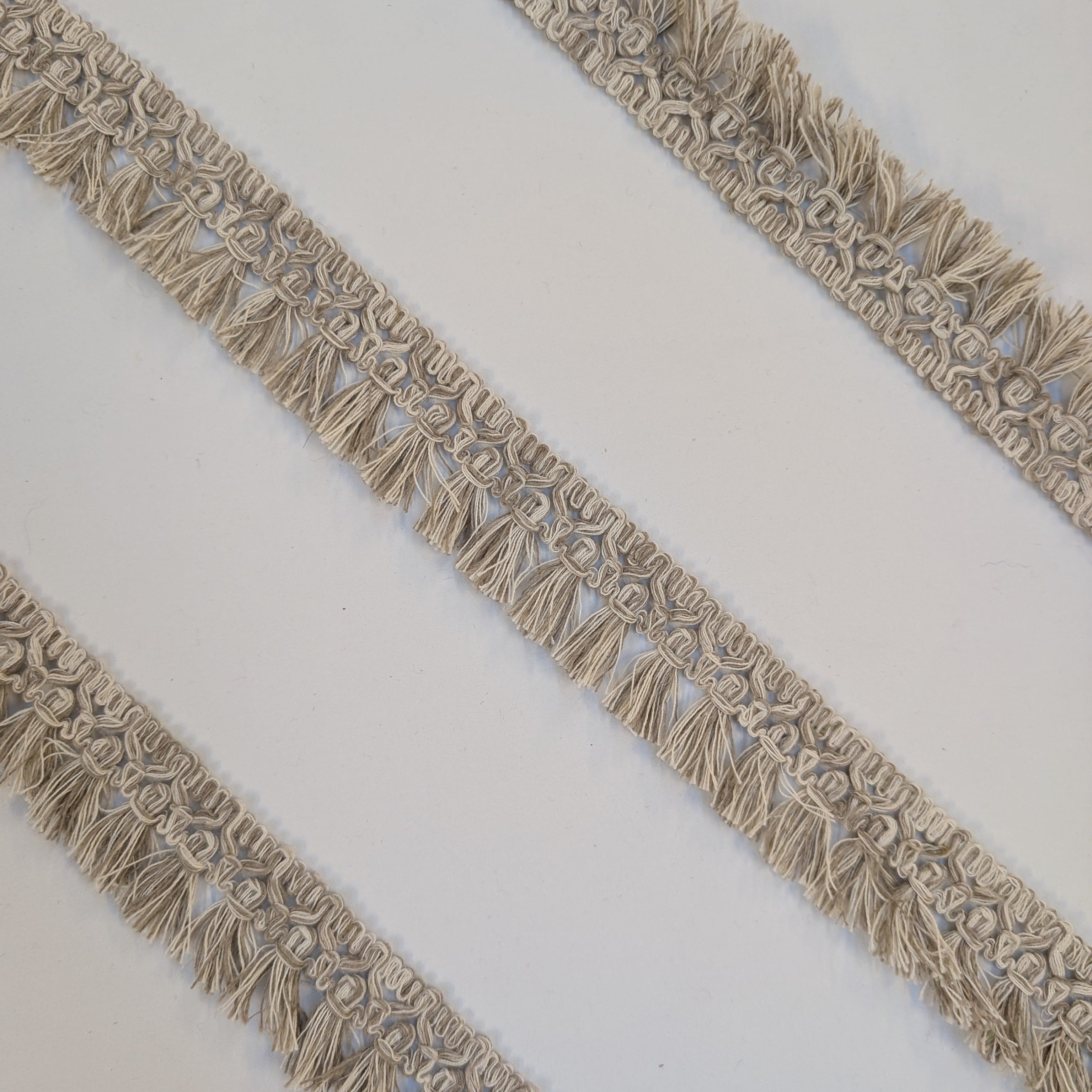 Absolutely Fabrics ‘Small Tassel Trim' Natural