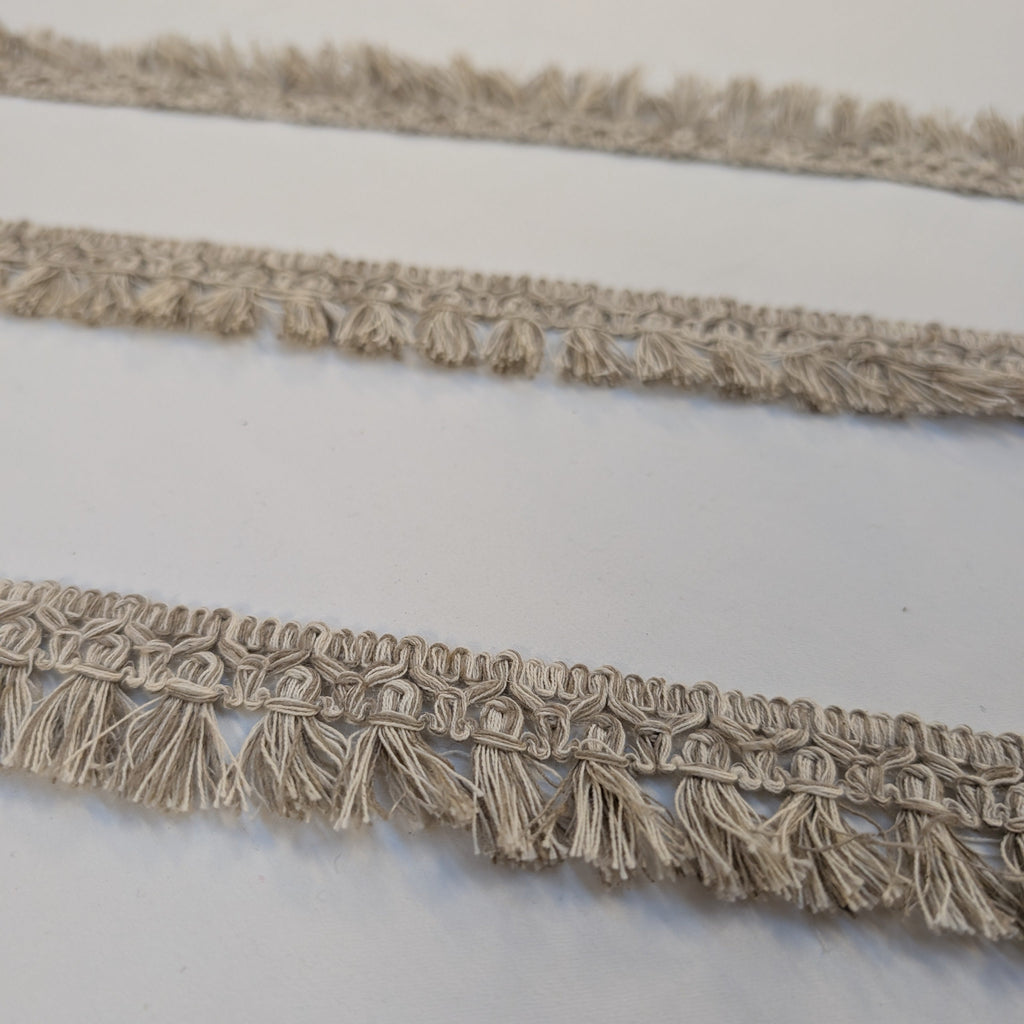 Absolutely Fabrics ‘Small Tassel Trim' Natural