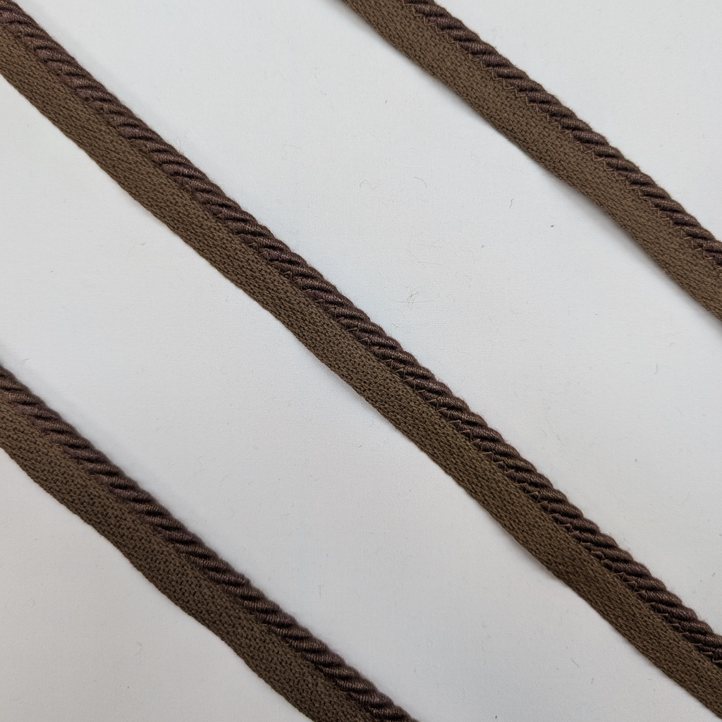 Brown flanged cord