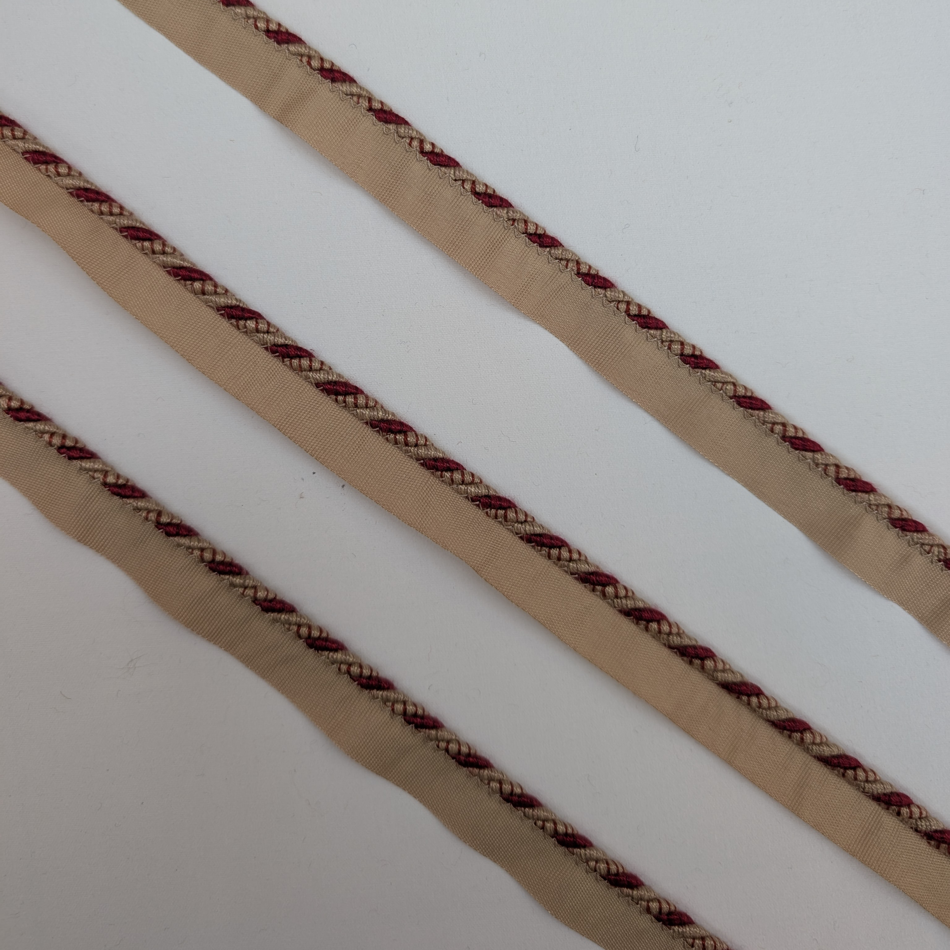 flanged rope braid in red and beige 